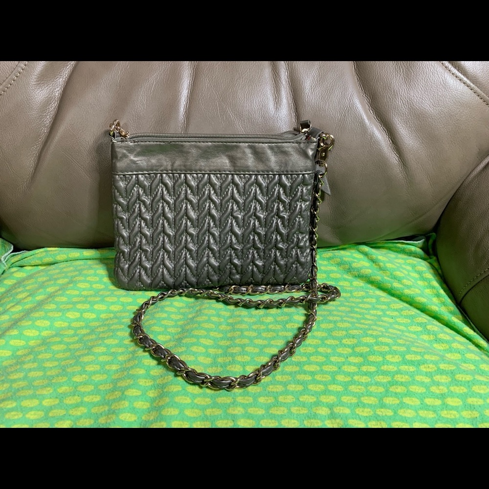 Small crossbody bag/ color is an army green??